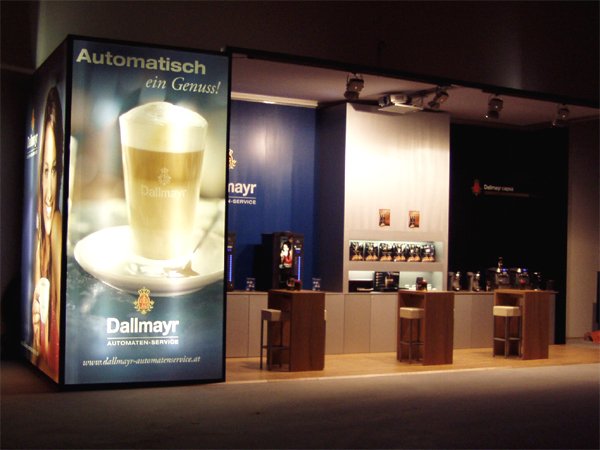 Messestand Dallmayr Juni 2008 mit Leuchtwnden
