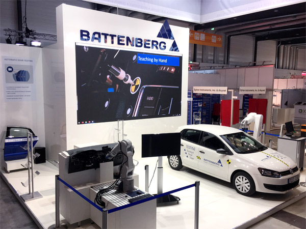 Messestand mit LED Wand ca. 2,4m hoch und ca 5m breit 48x48cm Module mit Auflösung nach Wunsch Unterschiedliche Modulgrößen möglich Stoffabhängung beleuchtet Absperrständer, Displays, Präsenter...